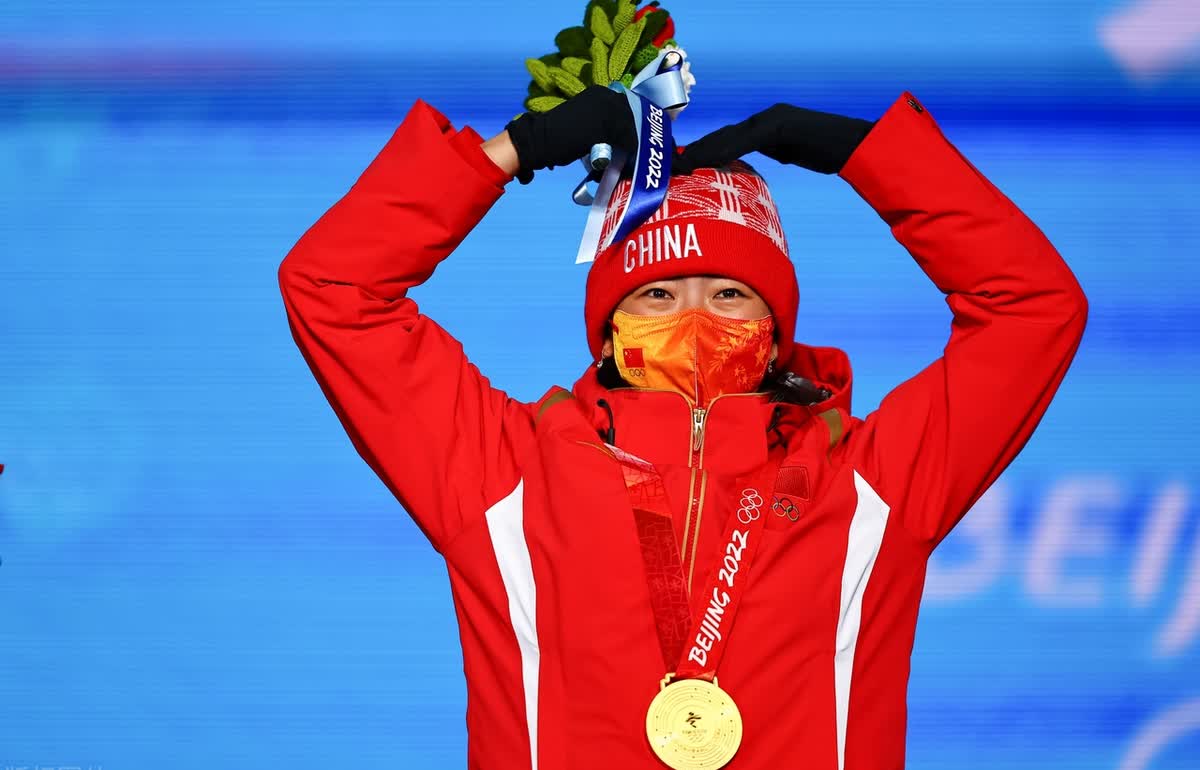 开云体育登录-顶级运动员在比赛中发挥出色引起广泛关注，气势如虹