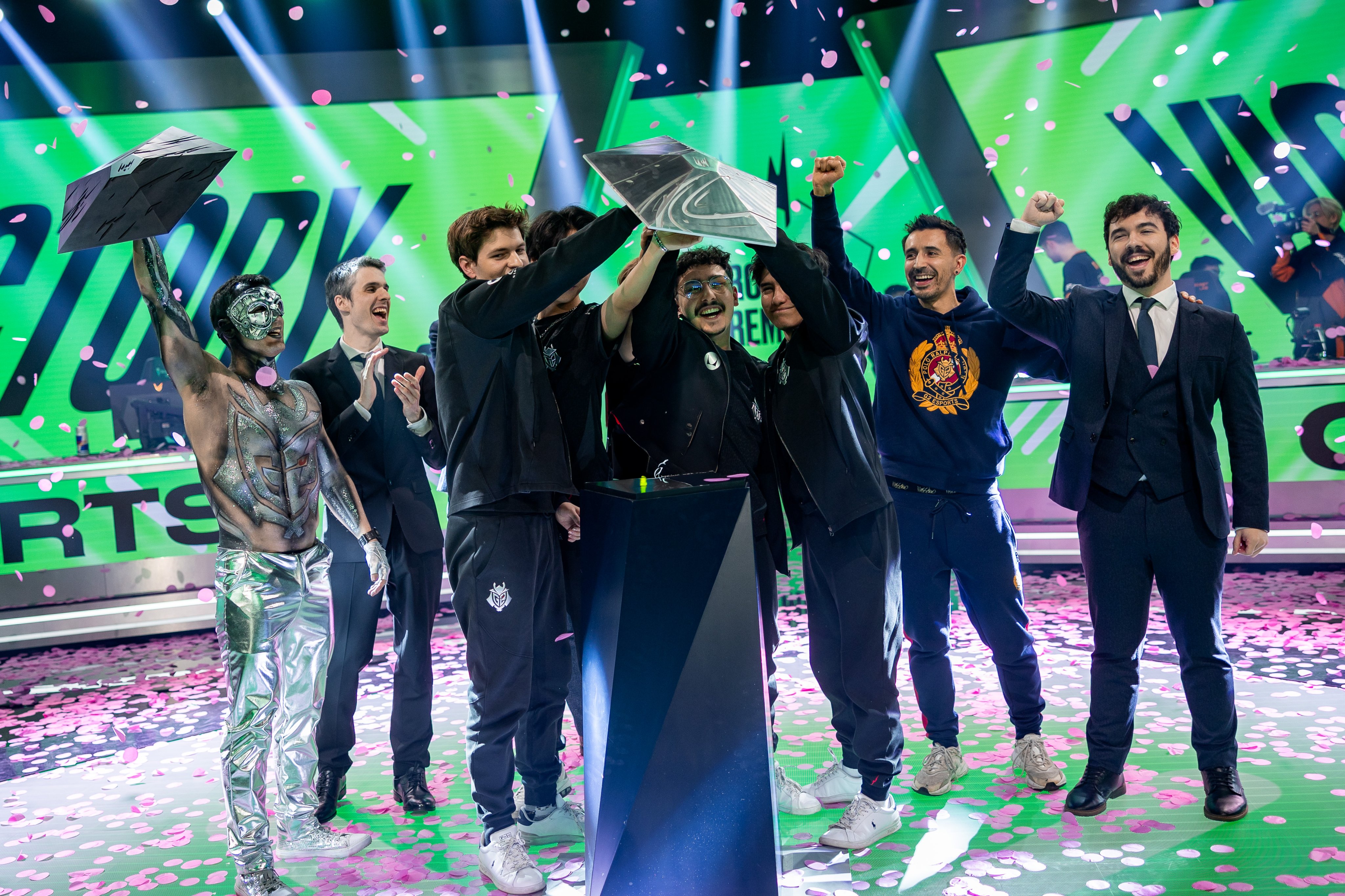 GEN力克WBG，Hanssama开启传奇时刻宿敌对决半决赛，留下经典瞬间