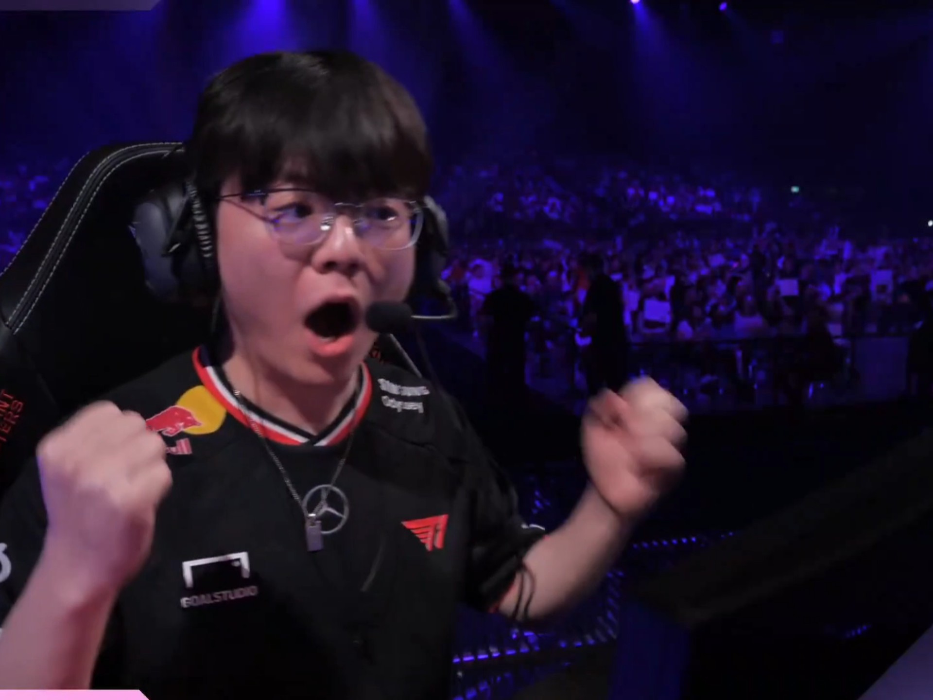 DFM血洗T1，BDD开启传奇时刻宿敌对决淘汰赛，让粉丝疯狂欢呼