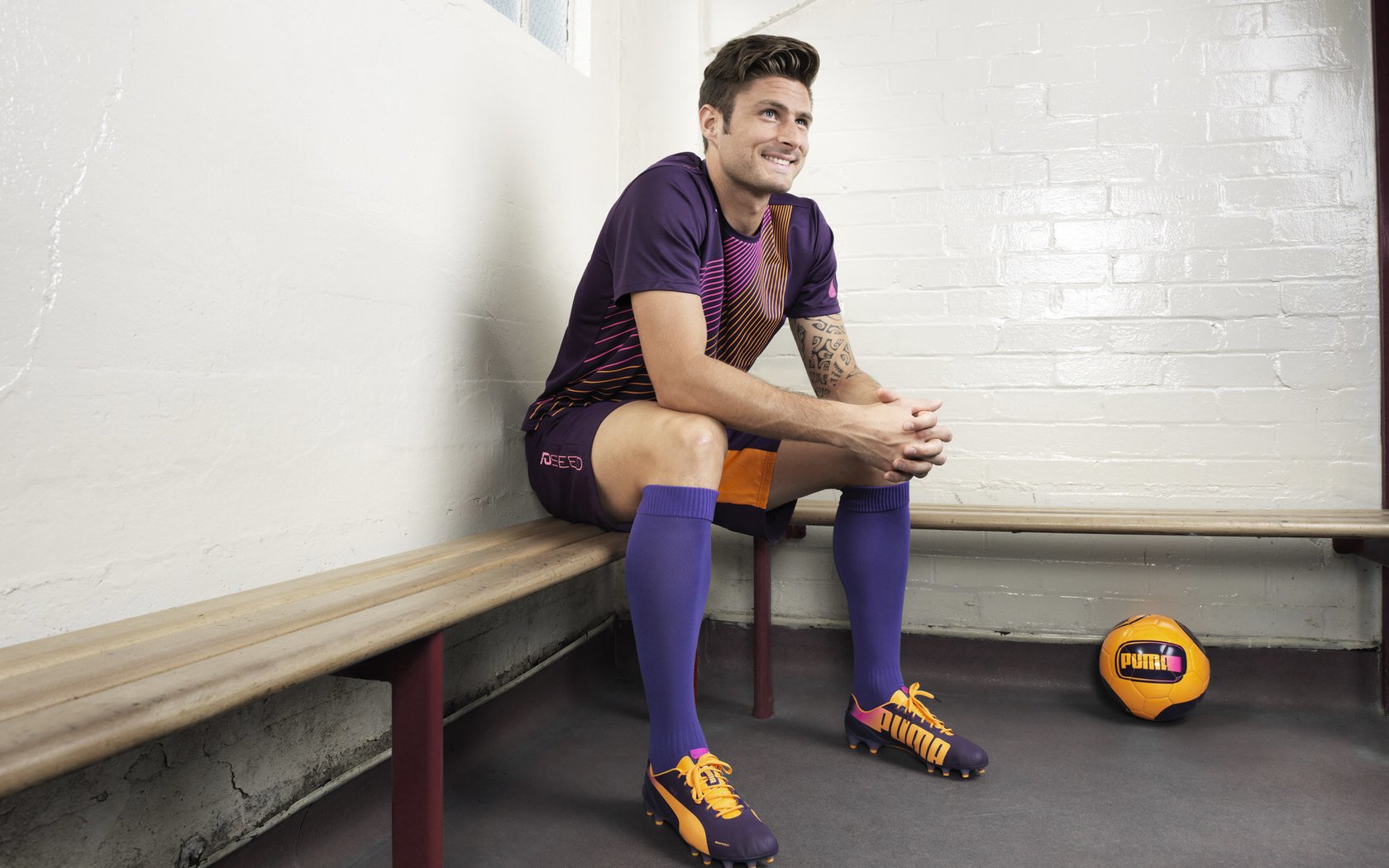 努涅斯打出统治级数据！荷兰战术革命催生新锋霸，委内瑞拉防线惨遭肢解